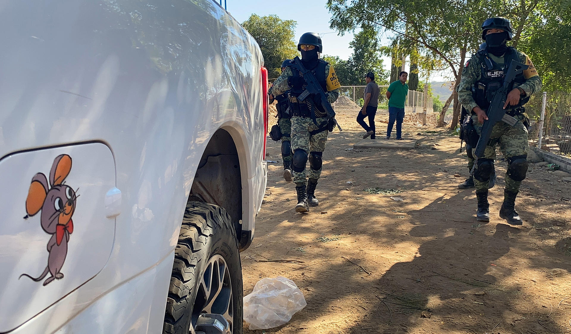 El Gobierno de México ha arrestado a 1.710 personas y decomisado 3.500 armas de fuego en el estado mexicano de Sinaloa (noroeste), desde el 1 de octubre de 2024, día de la llegada al poder de la presidenta Claudia Sheinbaum, hasta la fecha, informaron este miércoles autoridades del Gabinete de Seguridad. Imagen de archivo. EFE/Juan Carlos Cruz