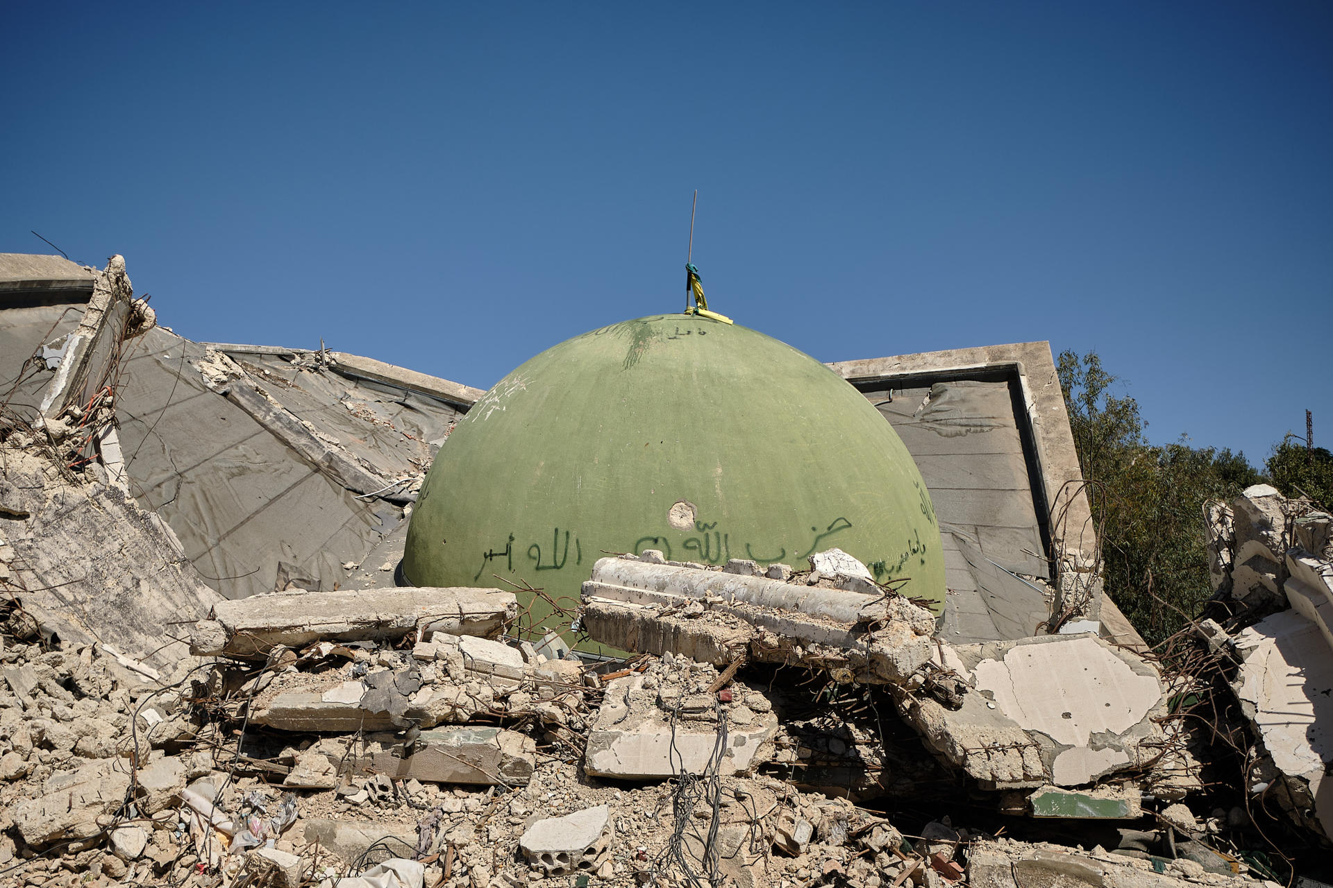 Mezquita totalmente destruida en una zona residencial de Aita al Shaab, el pasado 5 de septiembre. En el sur del Líbano, hay familias que llevan dos años desplazadas. EFE / Edgar Gutiérrez
