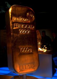 Imagen de archivo de un lingote de oro. EFE/Frank Maechler