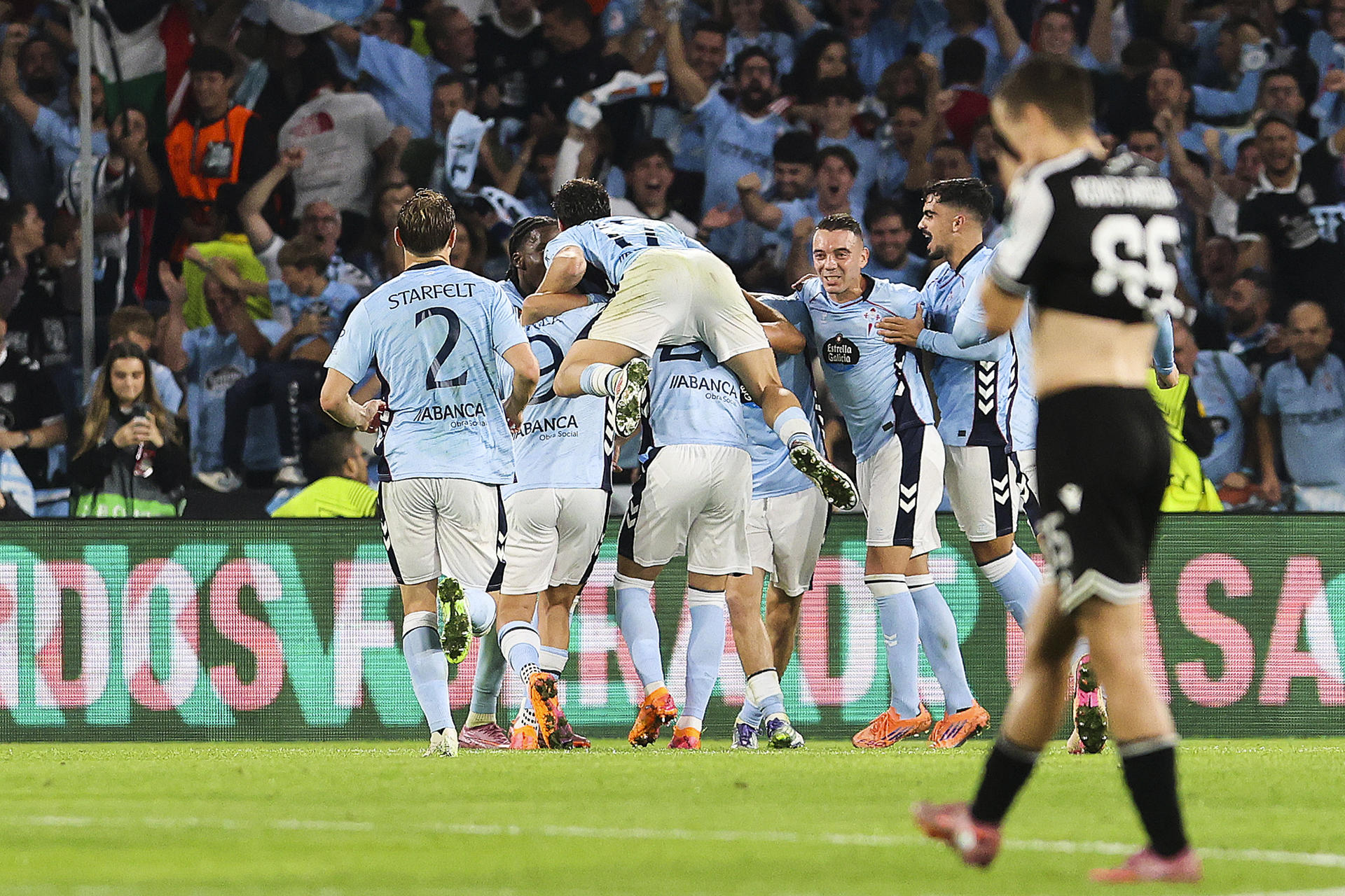 El entrenador del Celta, Claudio Giráldez, durante un partido disputado por su equipo el pasado 25 de septiembre. EFE/ RONALD WITTEK