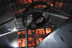 La empresa canaria Light Bridges ha presentado este jueves en el Observatorio del Teide "un sueño que comenzó hace 25 años", el Telescopio Gemelo de Dos Metros. EFE/Alberto Valdés