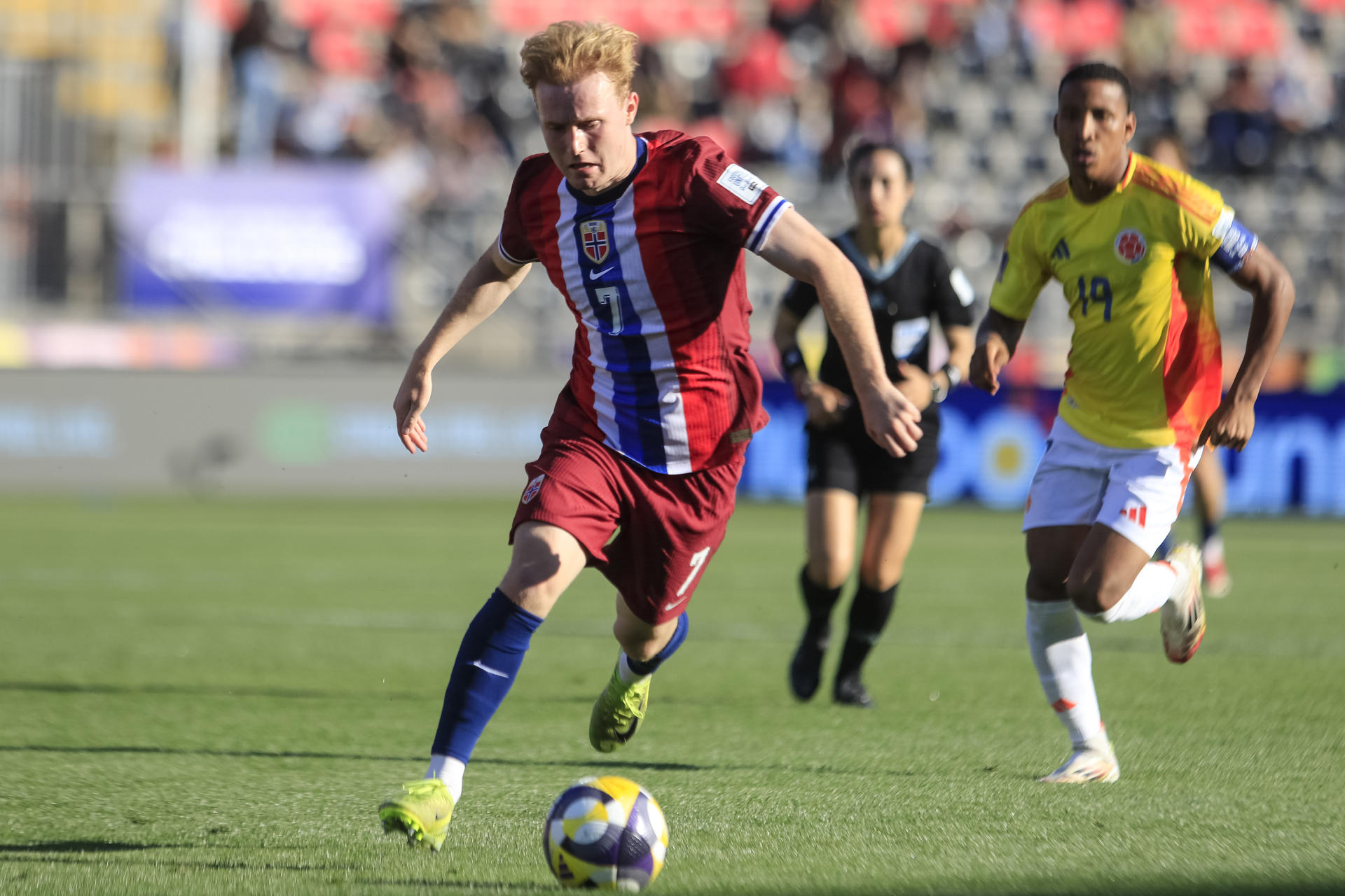 Markus Haaland de Noruega controla un balón en un partido del grupo F de la Copa Mundial Sub-20. EFE/ Benjamín Hernández