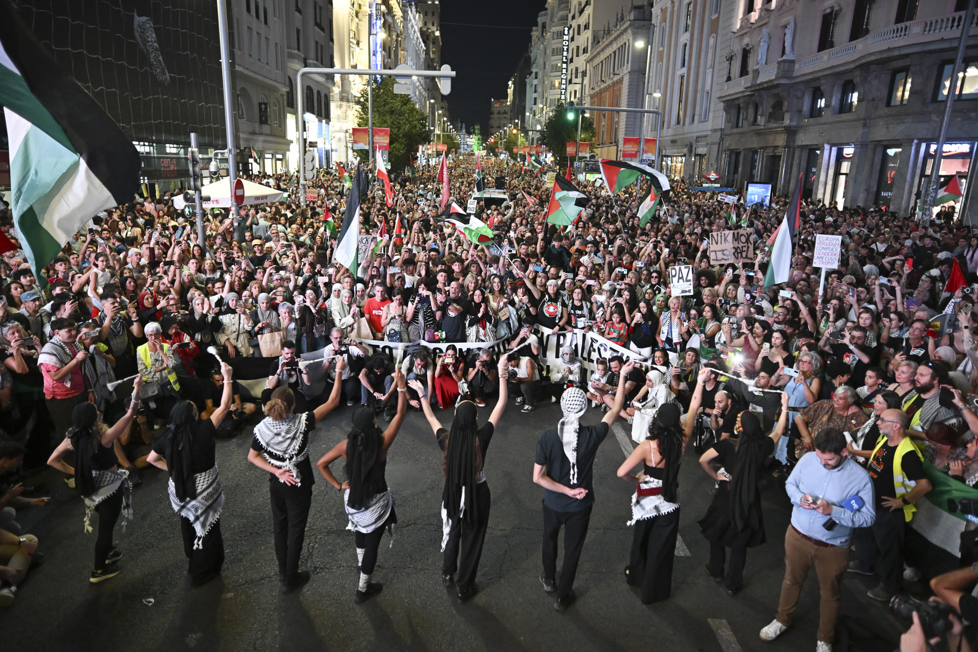 Vista de la manifestación por Palestina esta tarde en Madridd.-EFE/ Fernando Villar