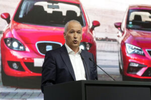 Fotografía de archivo, tomada el 09/05/2025 en Barcelona, de Markus Haupt, que ha sido confirmado como consejero delegado de Seat y Cupra. Según ha anunciado esta tarde Seat en un comunicado, Haupt, que ejercía de consejero delegado interino desde el pasado 1 de abril, ha sido nombrado definitivamente consejero delegado. EFE/Archivo/Enric Fontcuberta