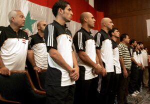 Fotografía de Ali Abbas, en la que puede verse en una imagen de archivo del 4 de agosto de 2007 a futbolistas de la selección de Irak. EFE