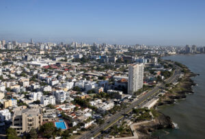 Fotografía de archivo del Distrito Nacional, tomada desde un helicóptero, el 23 de noviembre de 2023, en Santo Domingo (República Dominicana). EFE/ Orlando Barría