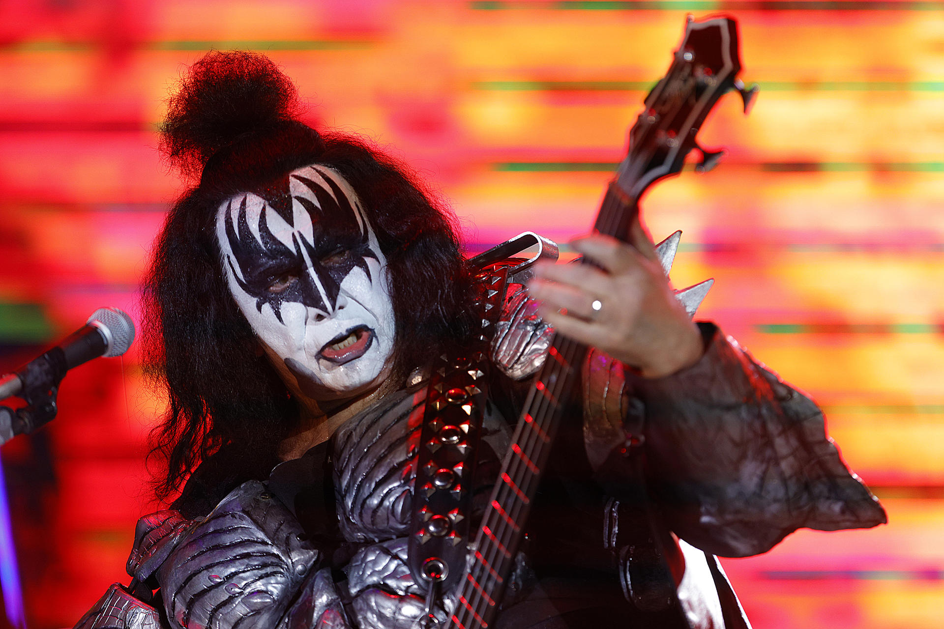 Foto de archivo del bajista del grupo estadounidense de rock Kiss, Gene Simmons. EFE/Felipe Gutiérrez