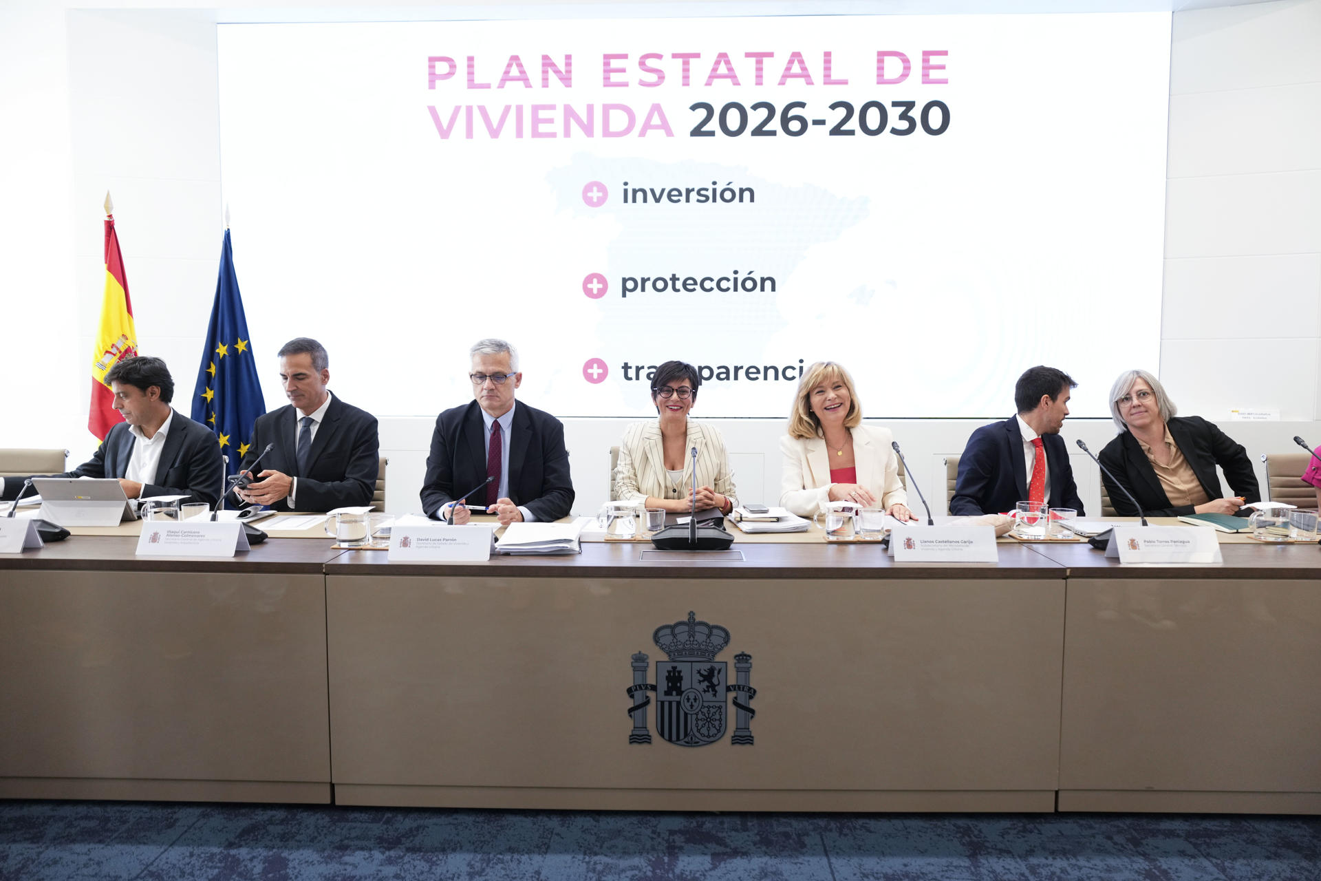 MADRID, 02/10/2025.- La ministra de Vivienda y Agenda Urbana, Isabel Rodríguez, preside la Conferencia Sectorial convocada este jueves, para abordar cuestiones relativas al nuevo Plan Estatal de Vivienda 2026-2030, en Madrid. EFE/ Borja Sánchez-trillo
