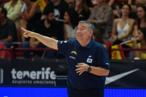 Miguel Méndez, seleccionador español de baloncesto femenino, debuta como técnico del Fenerbahce. EFE/Miquel A. Borrás