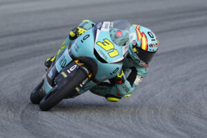 Foto de archivo del piloto español de Moto3 Adrián Fernández. EFE/Alejandro García