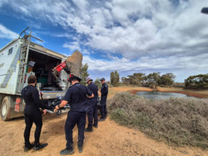 YUNTA (Australia), 02/10/2025.- El Ejército australiano se ha sumado a la búsqueda de Gus, un niño de cuatro años desaparecido desde hace seis días en una remota zona desértica del sur del país, aunque la Policía reconoció este jueves que no se han hallado nuevas huellas ni indicios que ayuden a localizarlo. EFE/South Australia Police/ SOLO USO EDITORIAL/SOLO DISPONIBLE PARA ILUSTRAR LA NOTICIA QUE ACOMPAÑA (CRÉDITO OBLIGATORIO)