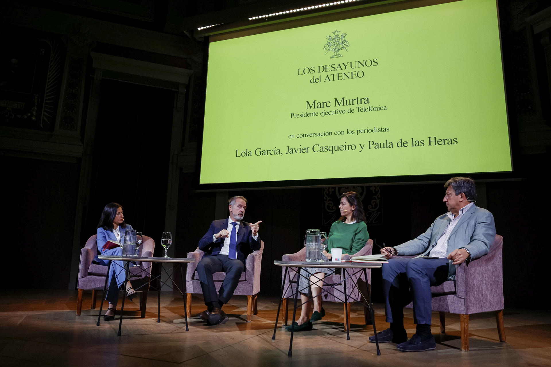 MADRID, 01/10/2025.- El presidente de Telefónica, Marc Murtra (2i), participa en Los Desayunos del Ateneo este miércoles en Madrid. EFE/ Daniel González
