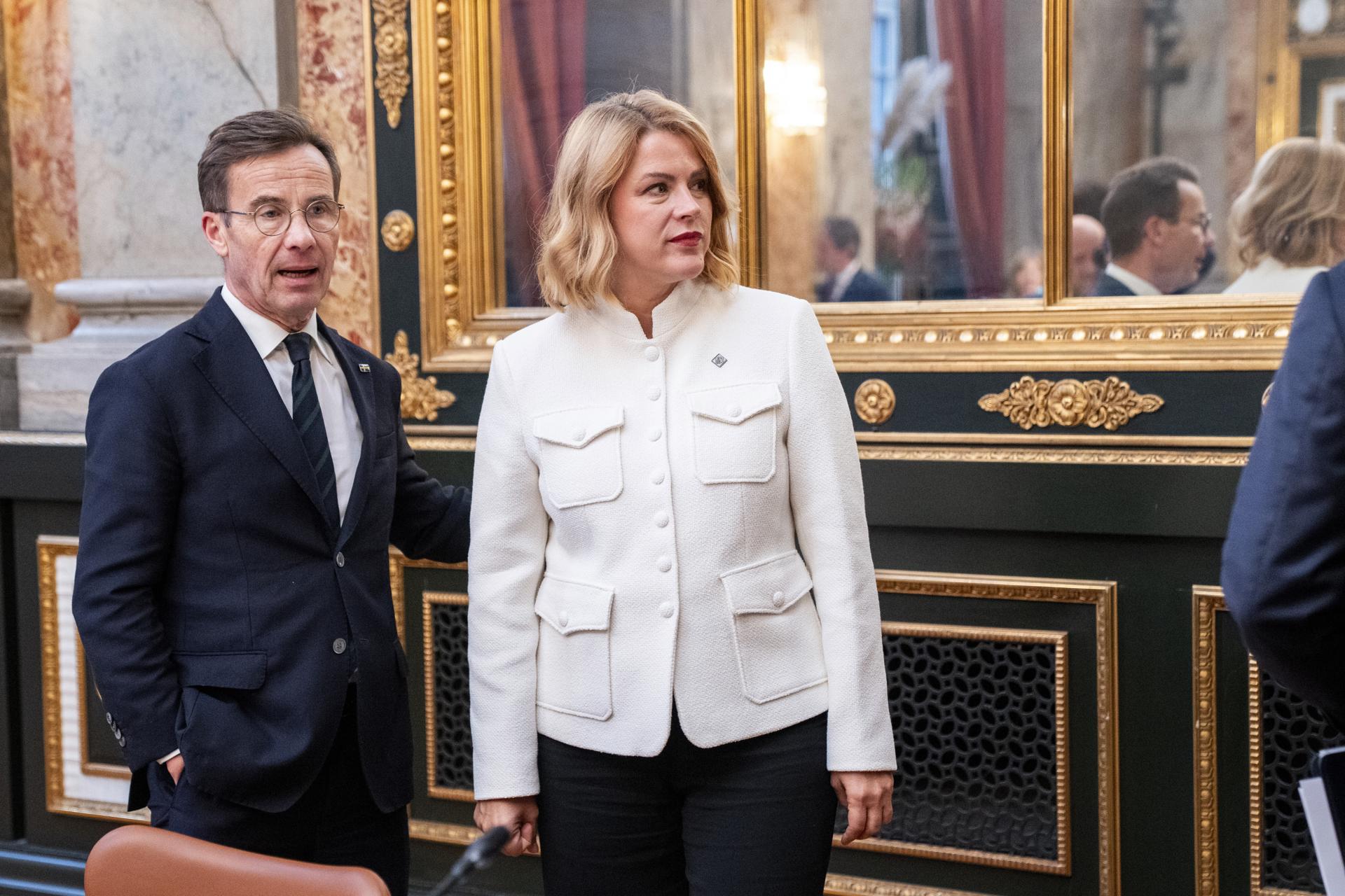 El primer ministro de Suecia, Ulf Kristersson (L), y la primera ministra de Letonia, Evika Silina, asisten a una reunión informal de jefes de estado y gobierno de la UE en el Castillo de Christiansborg en Copenhague, Dinamarca, 01 de octubre de 2025. (Dinamarca, Letonia, Suecia, Copenhague) EFE/EPA/IDA MARIE ODGAARD DENMARK OUT
