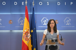 Vista de una kufiya en el Pleno del Congreso de los Diputados, en Madrid en una imagen de archivo. EFE/ Borja Sánchez-Trillo
