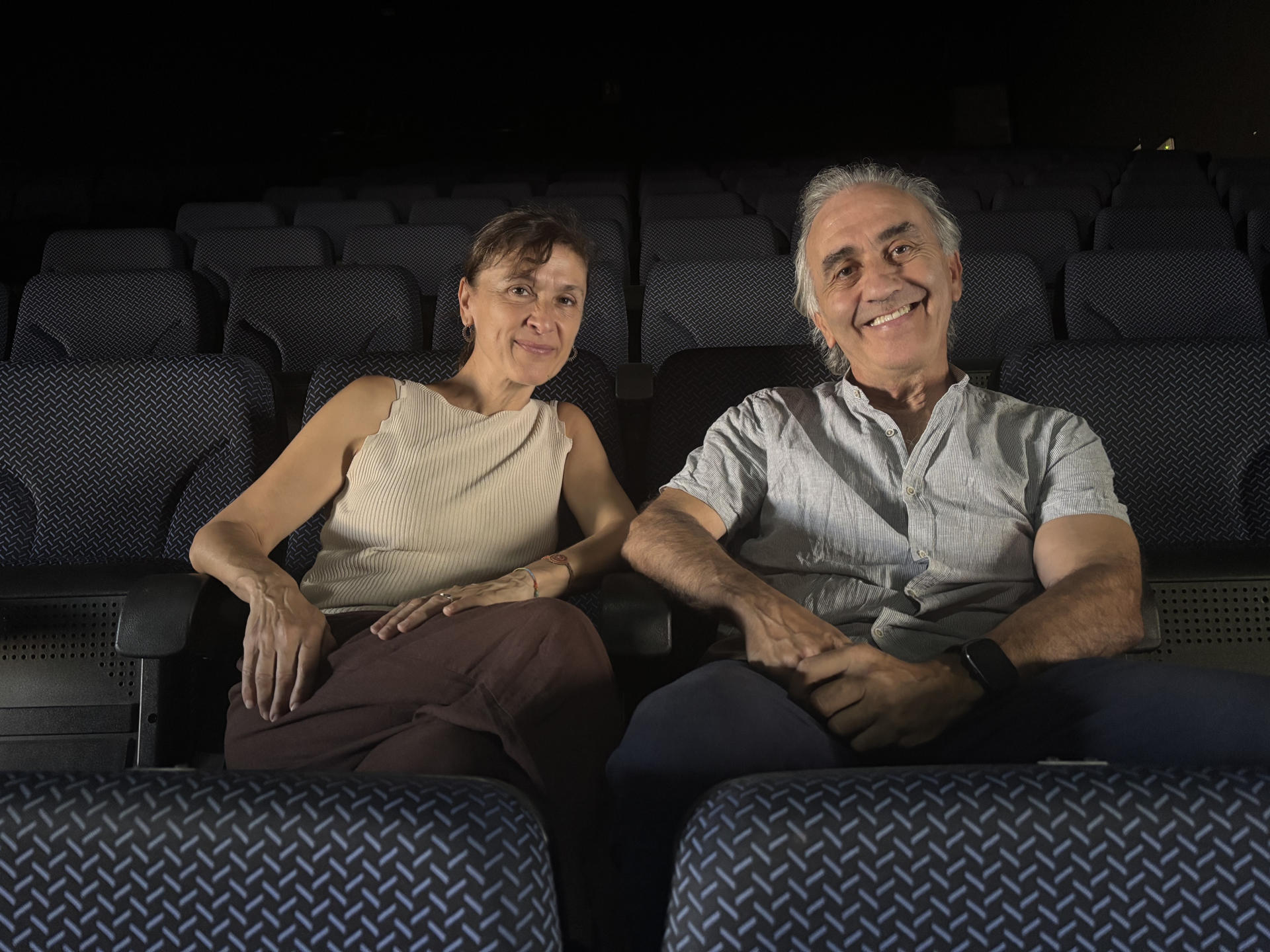 Ricardo Iniesta, director artístico de TNT-Atalaya, y Juana Casado, directora adjunta de TNT y responsable de los programas comunitarios, posan en el auditorio del Centro TNT-Atalaya. Hace más de cuatro décadas que Atalaya se puso en marcha en Sevilla. Más de 40 años en los que se ha desarrollado hasta convertirse en referencia internacional en investigación teatral y teatro comunitario, hasta el punto de ser la forma que tienen muchas personas marginadas de sentirse respetadas e integradas en una sociedad que muchas veces no les escucha. EFE/Laura Rincón