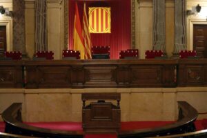 Vista de la Mesa del Parlament en una imagen de archivo. EFE/Toni Albir