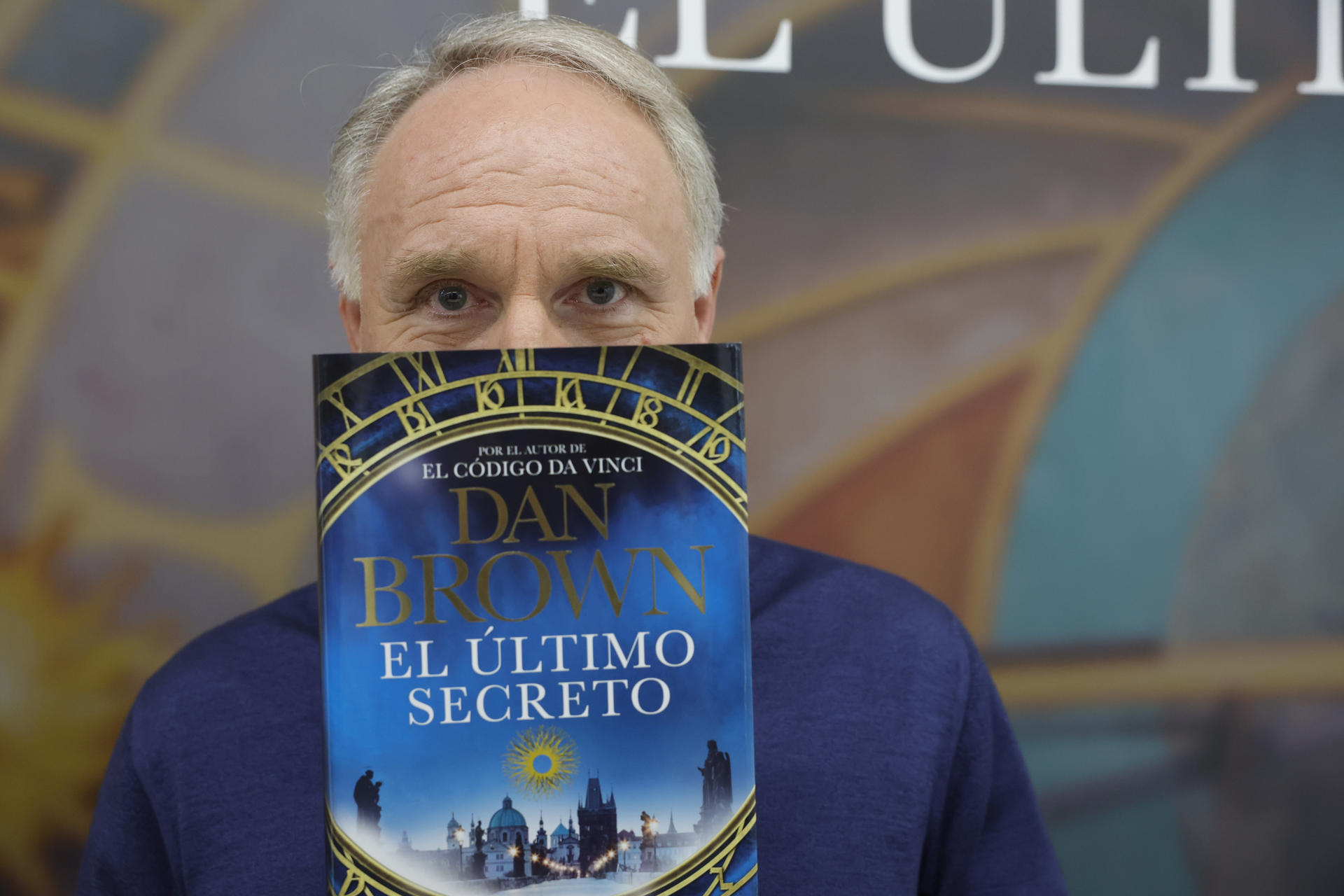 Dan Brown, el autor del célebre 'Código Da Vinci', que ha vendido más de 250 millones de ejemplares de sus novelas, en 56 idiomas, presenta en Madrid su última novela, 'El último secreto'. EFE/ Zipi
