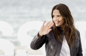 La actriz y realizadora francesa, Juliette Binoche, en el último Festival de cine de San Sebastián. EFE/Juan Herrero