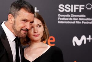 Imagen de archivo del actor Antonio Banderas y su hija, Stella del Carmen. EFE/Javier Etxezarreta