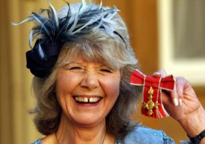La escritora británica Jilly Cooper en una imagen de archivo. EPA/John Stillwell