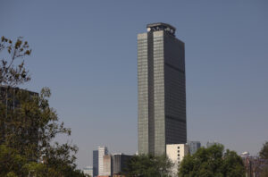 Vista de la Torre de Pemex en la Ciudad de México (México). Imagen de archivo. EFE/ Sáshenka Gutiérrez