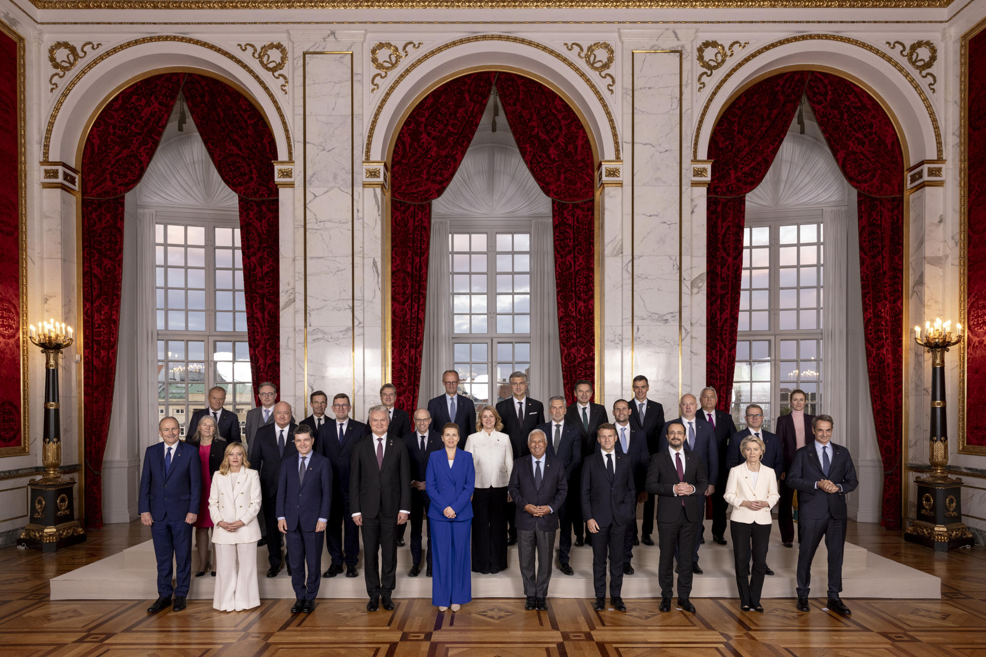 Foto de familia de la reunión informal de jefes de Estado y de Gobierno de la UE, este jueves en Copenhague (Dinamarca). EFE/Presidencia Consejo Europeo/Patrick Brown