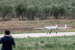 Foto archivo. El dron Tarsis 75 en el Centro Experimental de Vuelos ATLAS en Villacarrillo (Jaén) . EFE/José Manuel Pedrosa