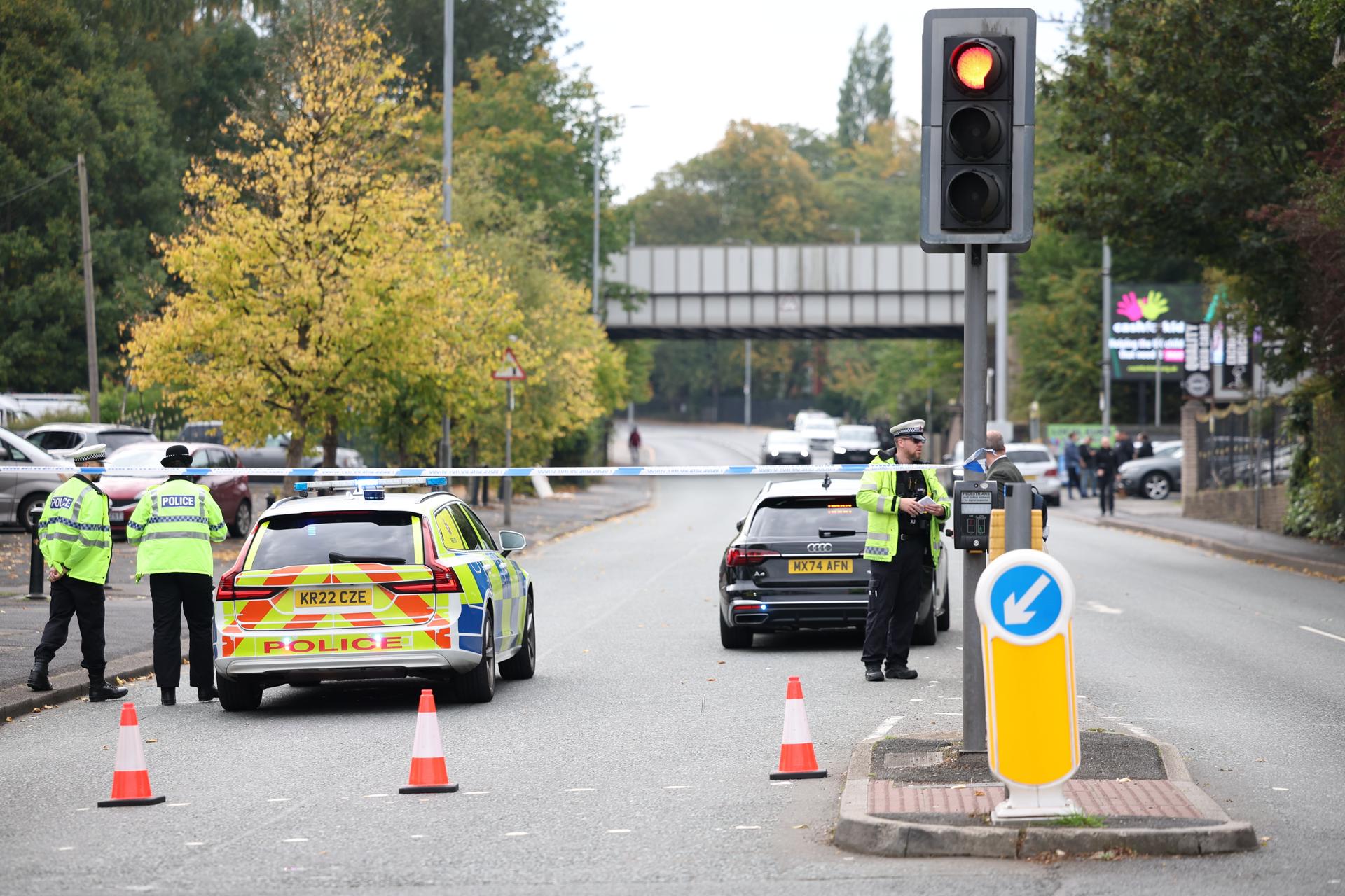Cordón policial en el lugar del ataque a la sinagoga en Mánchester.EFE/EPA/ADAM VAUGHAN
