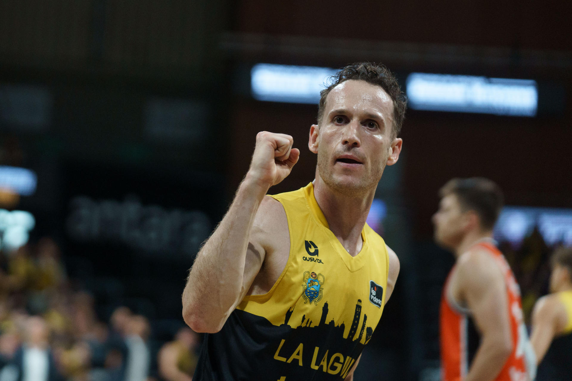 - El base brasileño del Tenerife Marcelinho Huertas. EFE/Ramón de la Rocha