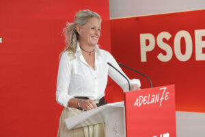 La portavoz de la Ejecutiva del PSOE, Montse Mínguez, este jueves durante la rueda de prensa tras la reunión de la Comisión Ejecutiva Federal del PSOE en Ferraz. EFE/ Zipi Aragón
