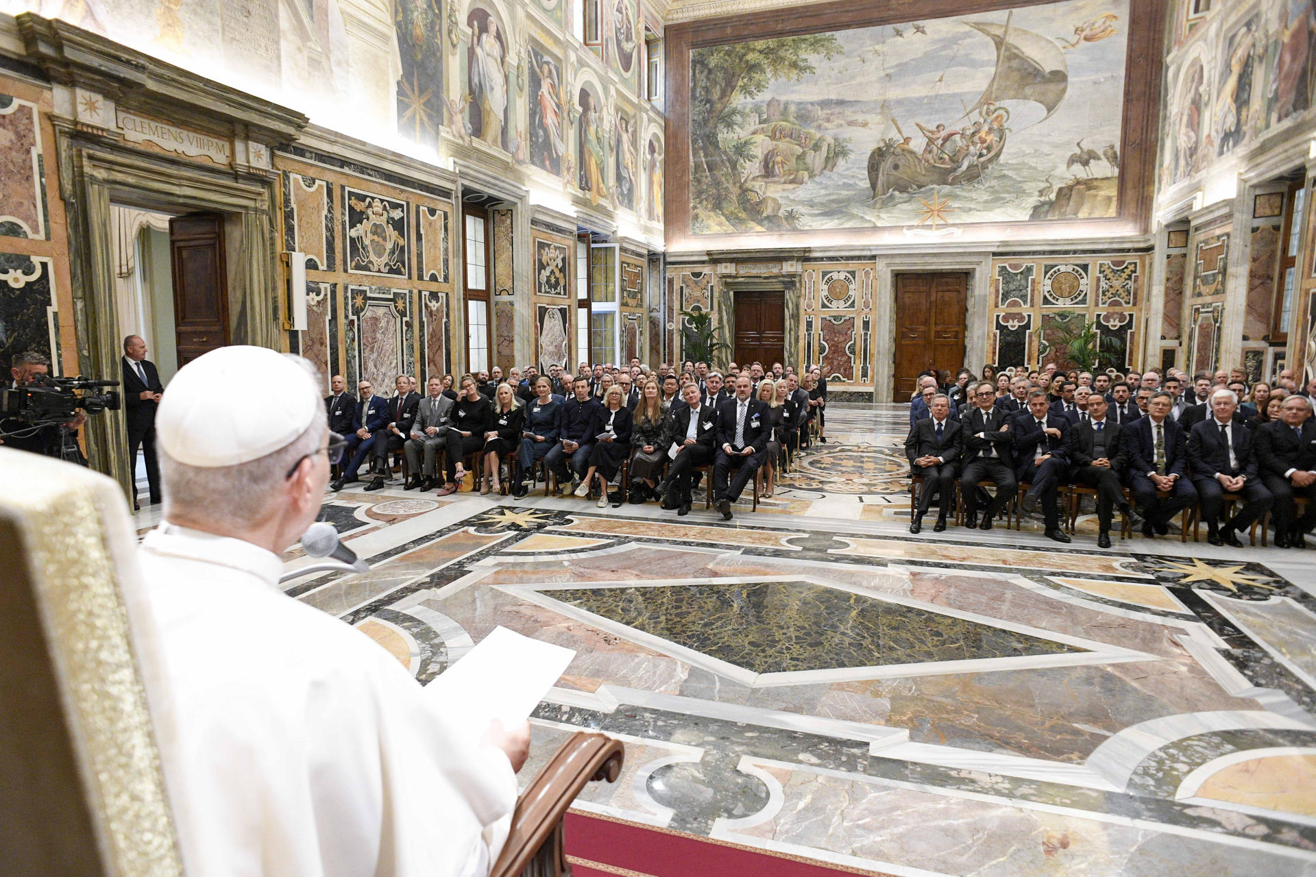 El papa León XIV ha animado este jueves a defender una "información libre" y liberarla de "contaminaciones" como el 'clickbait' y la mentira, durante una audiencia con el consorcio de agencias de noticias Minds que celebra su Conferencia Internacional en Roma. EFE/ Vatican Media SOLO USO EDITORIAL/SOLO DISPONIBLE PARA ILUSTRAR LA NOTICIA QUE ACOMPAÑA (CRÉDITO OBLIGATORIO)