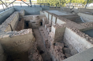 Imagen de las termas romanas que se pueden visitar en Herrera (Sevilla), descubiertas casualmente por unas obras de un canal contra inundaciones realizadas en 1989, y que ahora se quiere investigar para comprobar si formaban parte de una villa romana de gran extensión que tuvo su máximo esplendor en el siglo II después de Cristo. EFE/Fermín Cabanillas
