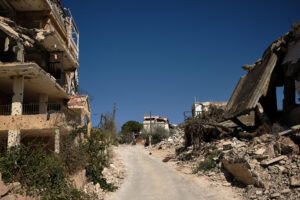 Parte alta del pueblo de Aita al Shaab, zona totalmente residencial, el pasado 5 de septiembre. En el sur del Líbano, hay familias que llevan dos años desplazadas. EFE / Edgar Gutiérrez