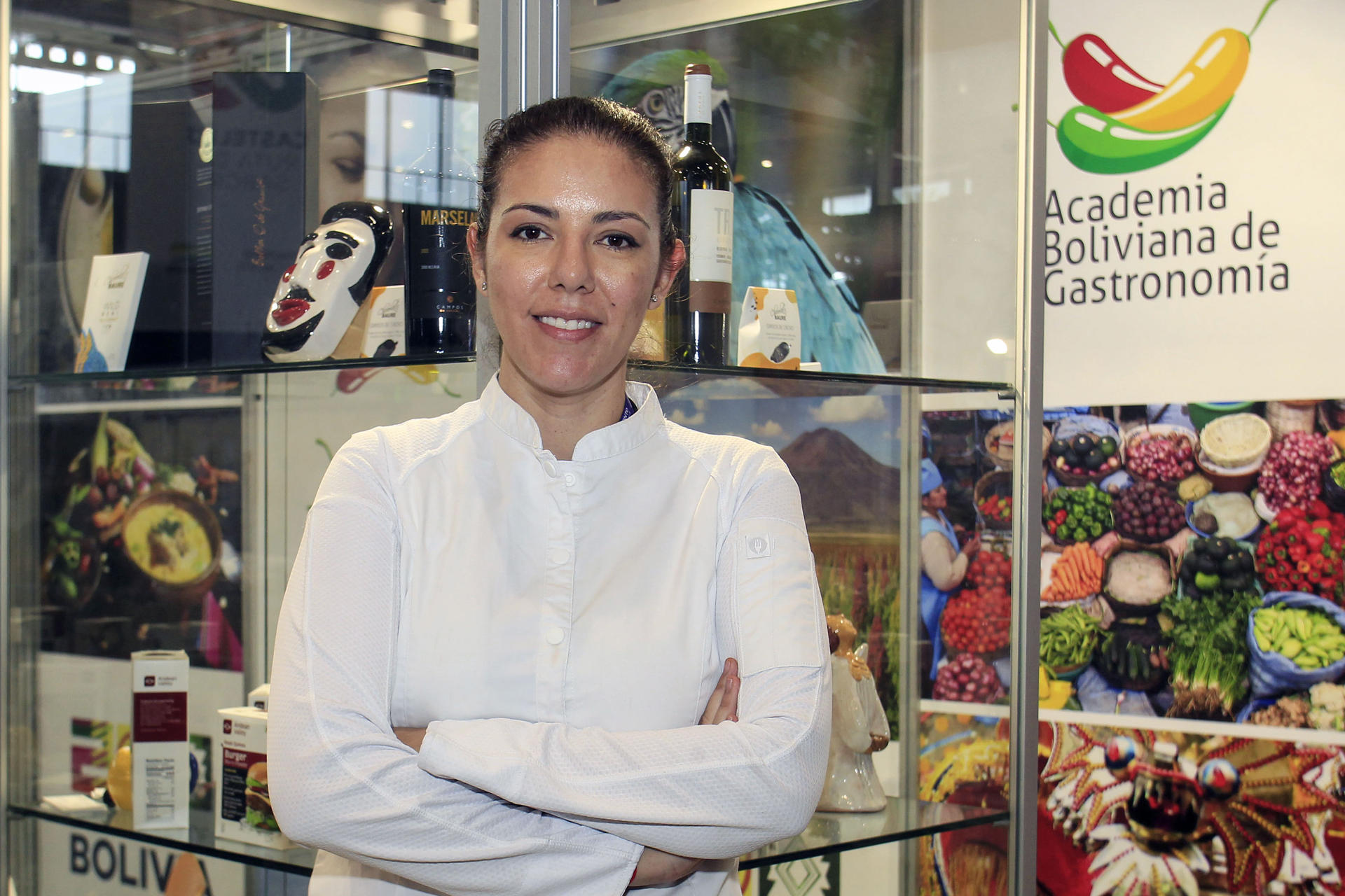 La chef boliviana Camila Lechin durante la entrevista concedida a EFE. Bolivia es el país invitado en la feria Alicante Gastronómica, que se desarrolla del 3 al 6 de octubre. EFE/Pep Morell
