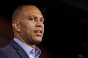 Foto de archivo del líder demócrata en la Cámara de Representantes, Hakeem Jeffries. EFEWILL OLIVER
