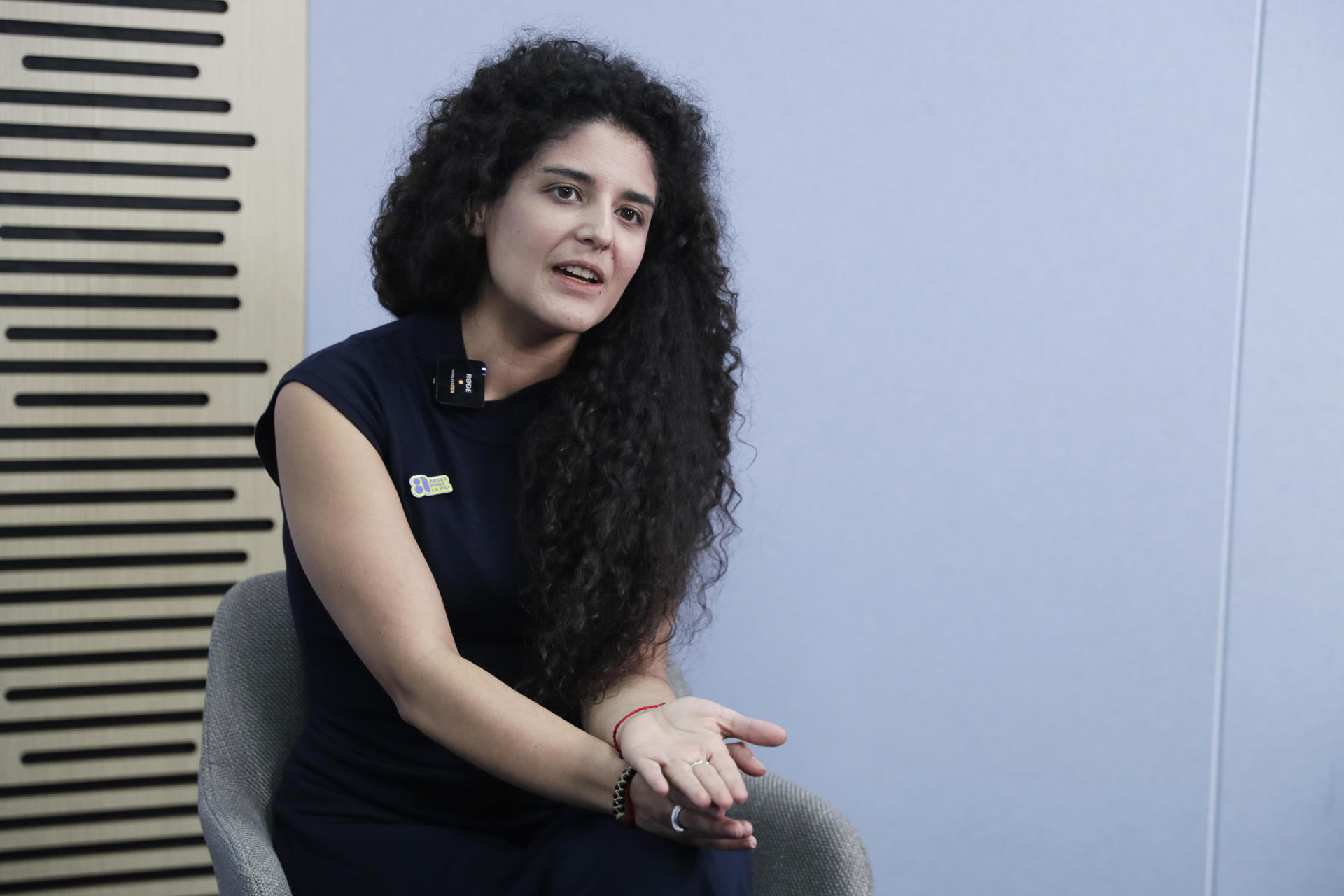 La ministra de las Culturas, las Artes y los Saberes de Colombia, Yannai Kadamani Fonrodona habla durante entrevista con EFE este lunes, en Bogotá (Colombia). EFE/ Carlos Ortega

