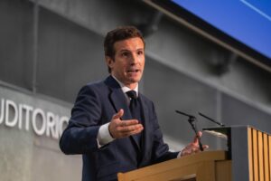 El expresidente del PP Pablo Casado durante la presentación de su fondo de inversión Hyperion, especializado en defensa. Imagen cedida por The Grey. David Jar. EFE