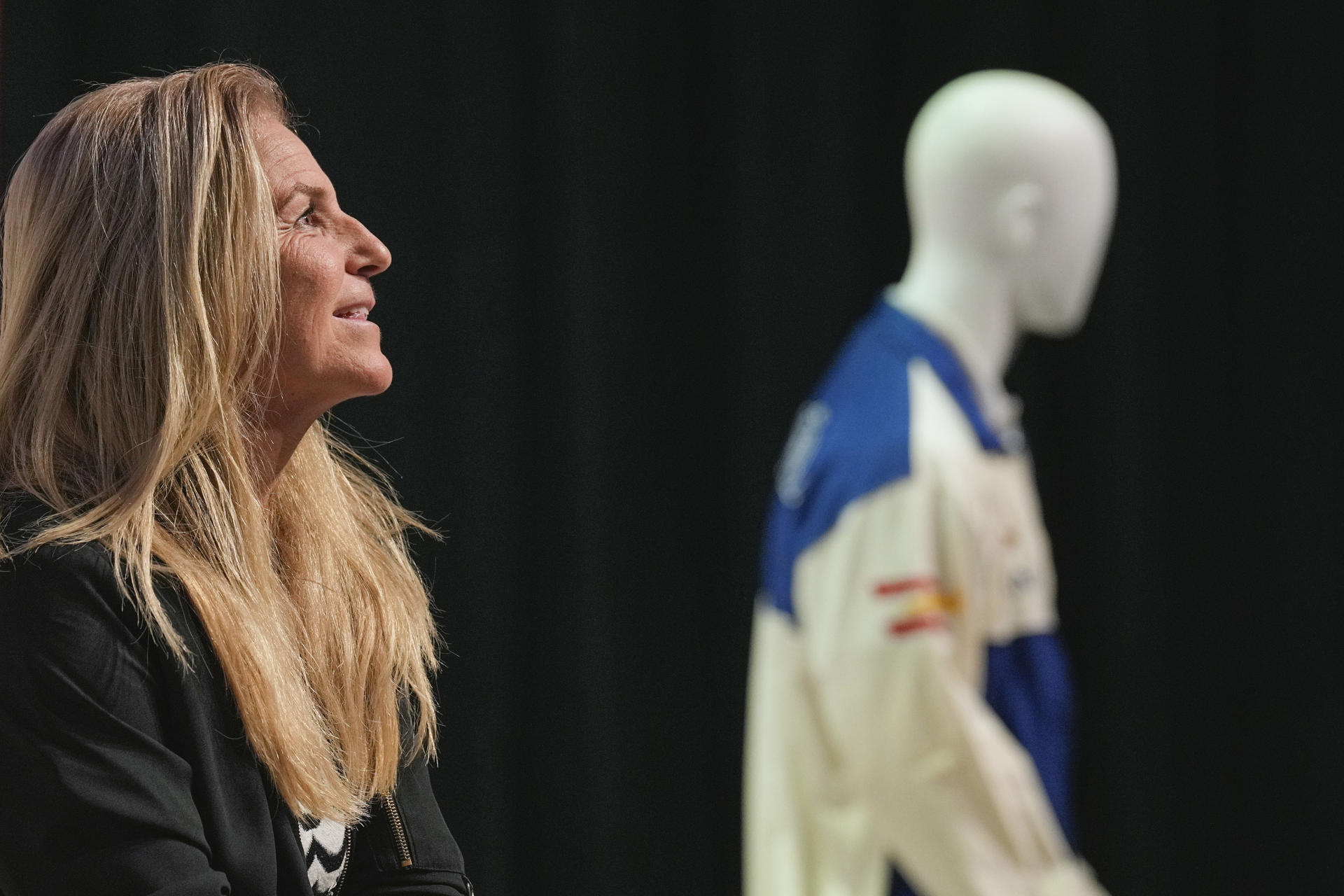 La ex tenista Arantxa Sánchez Vicario participa en la mesa redonda organizada por la Fundación Barcelona Olímpica con algunos de los deportistas españoles que hace 25 años participaron en los Juegos Olímpicos de Sídney en el año 2000. EFE/Alejandro García
