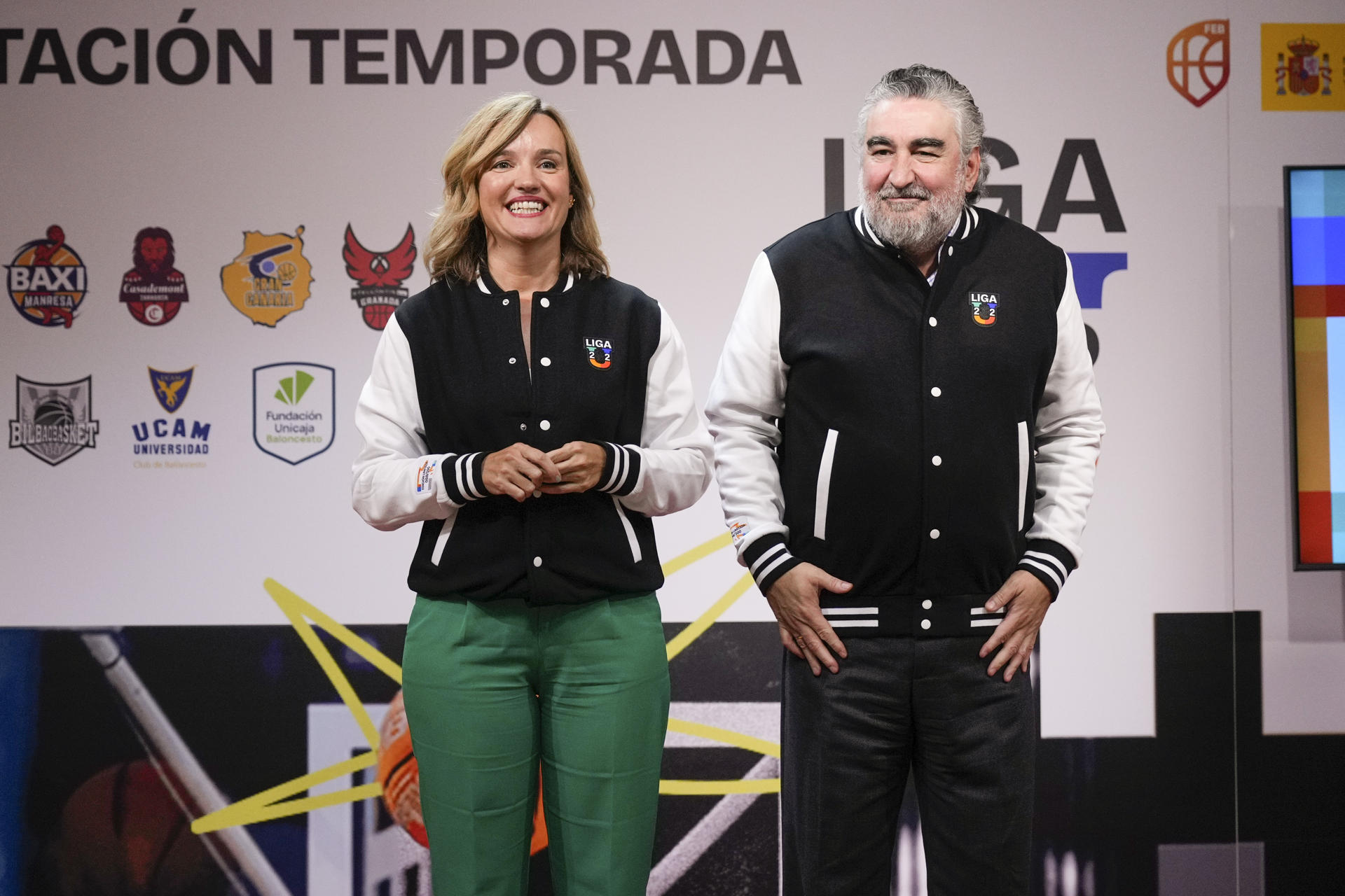 La ministra de Educación, Formación Profesional y Deportes, Pilar Alegría, y el presidente del Consejo Superior de Deportes (CSD), José Manuel Rodríguez Uribes, presentan la nueva Liga U de baloncesto para jugadores sub 22 impulsada por la ACB, la Federación Española de Baloncesto y el CSD, este martes en Madrid. EFE/Borja Sánchez-Trillo
