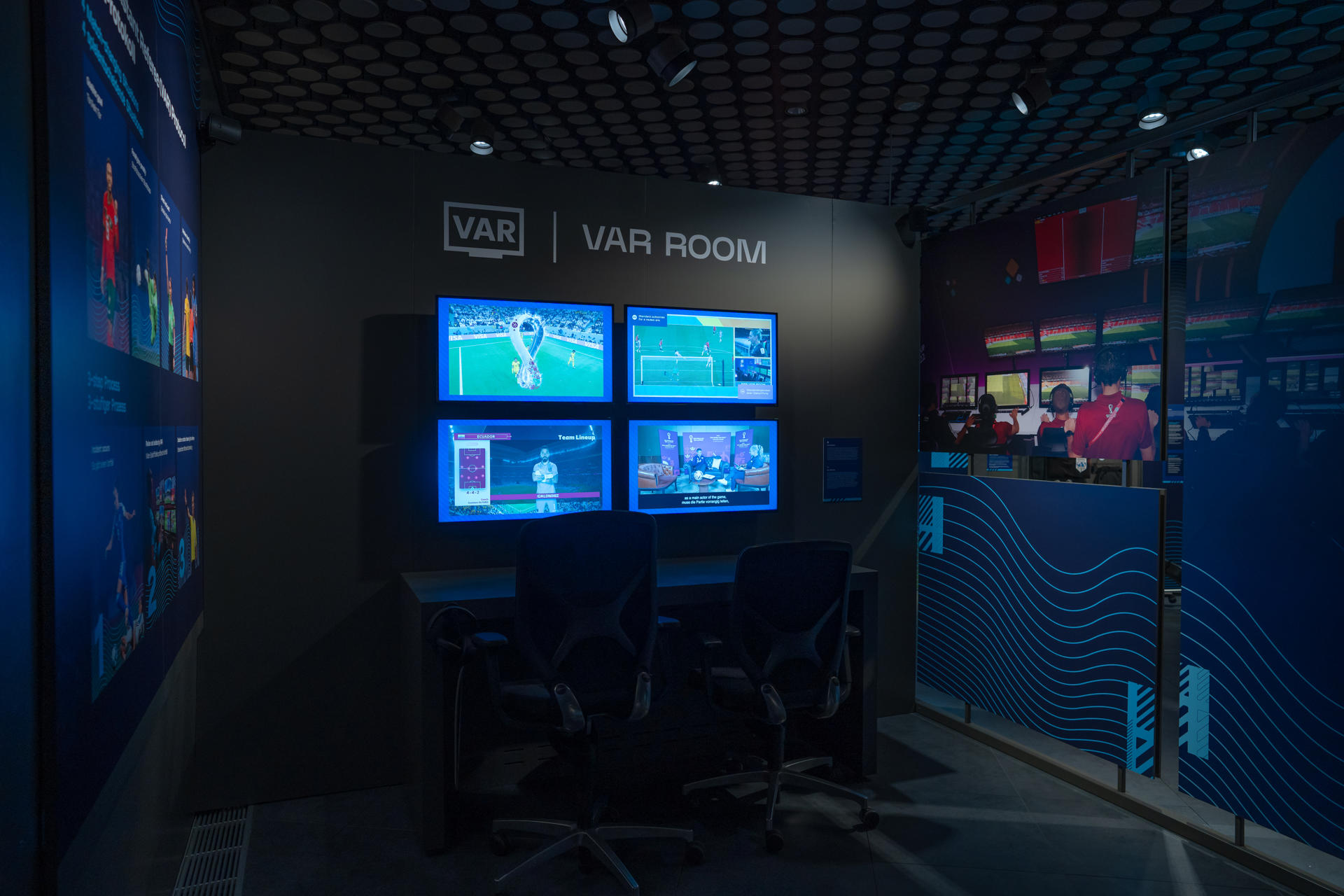 La influencia de las nuevas tecnologías en diversos aspectos del fútbol, desde su retransmisión televisiva al arbitraje con el VAR, inspira una nueva exposición inmersiva que se inaugura este miércoles en el Museo FIFA de Zúrich. EFE/ FIFA
