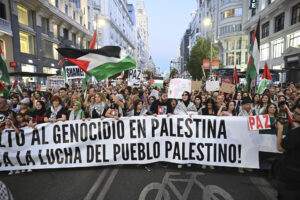 Vista de la manifestación por Palestina convocada por la Asociación Hispano Palestina Jerusalén – AHPJ, la Red Solidaria Contra la Ocupación de Palestina – RESCOP, la Campaña por el Embargo de armas a Israel, y las Asambleas de Madrid con Palestina, este sábado en Madrid.-EFE/ Fernando Villar