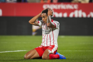 El centrocampista belga del Girona Axel Witsel durante el partido del pasado 26 de septiembre frente al Espanyol, correspondiente a LaLiga EA Sports. EFE/David Borrat.