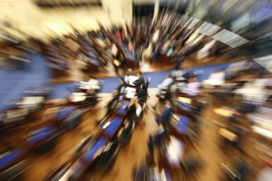 Fotografía de archivo de un efecto óptico al captar una sesión plenaria de la Asamblea Legislativa de El Salvador, en San Salvador. EFE/Rodrigo Sura