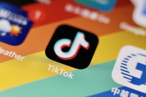El logotipo de TikTok en una imagen tomada en Taipéi, Taiwán, el 6 de diciembre de 2022. EFE/EPA/RITCHIE B. TONGO