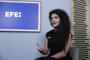 La ministra de las Culturas, las Artes y los Saberes de Colombia, Yannai Kadamani Fonrodona habla durante entrevista con EFE este lunes, en Bogotá (Colombia). EFE/ Carlos Ortega