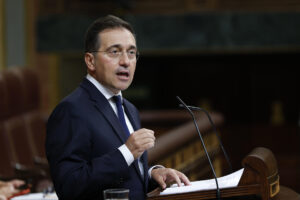 El ministro de Asuntos Exteriores, Unión Europea y Cooperación, José Manuel Albares comparece a petición propia ante el pleno de la Cámara este miércoles. EFE/Chema Moya