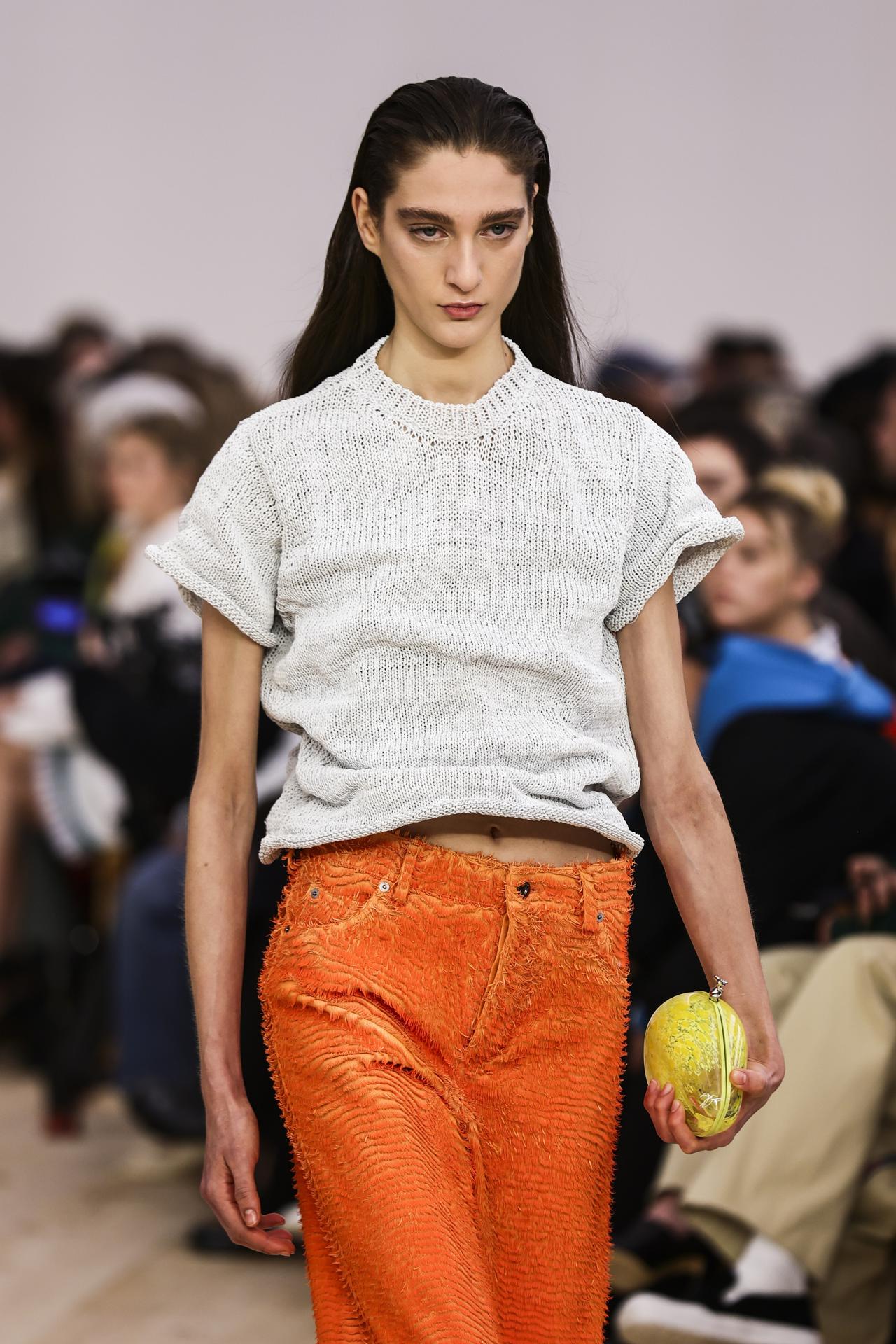 Una propuesta de Loewe en la Moda de París. EFE/EPA/Teresa Suarez
