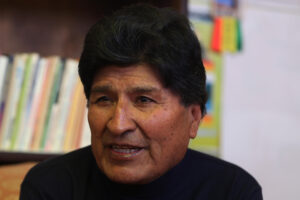 Fotografía de archivo del expresidente de Bolivia Evo Morales (2006-2019), durante una entrevista con EFE, en Calamarca (Bolivia). EFE/Luis Gandarillas