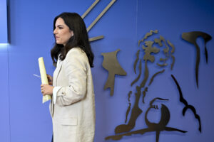 La portavoz de Vox en el Congreso, Pepa Millán, se dirige a dar una rueda de prensa en el marco de la reunión de la Junta de Portavoces, este miércoles, en el Congreso de los Diputados.EFE/ Fernando Villar